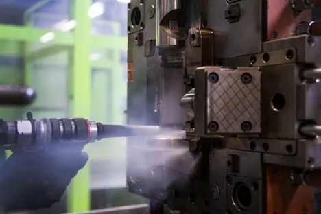 vliesjes van het oppervlak en de luchtstroom verwijderen.